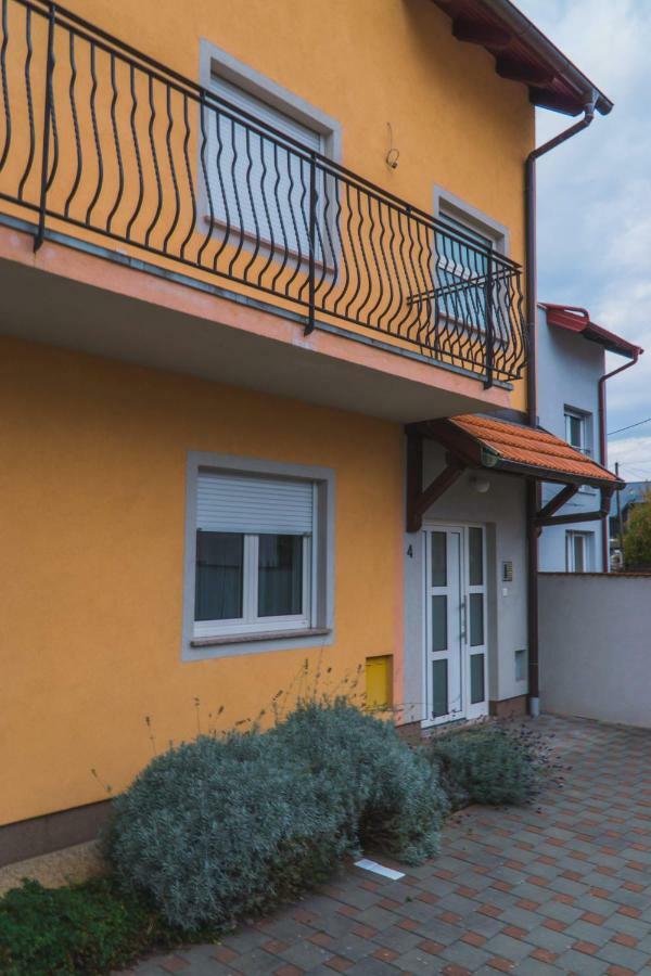 Apartments "Pavic" Near Zagreb Airport เวลิคาโกริตซา ภายนอก รูปภาพ